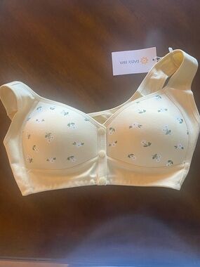 NWT Daisy Bra Soft-Cup Floral Front-Closure Bra in Pale Yellow medium